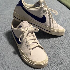 Nike Classic White and Navy Sneakers